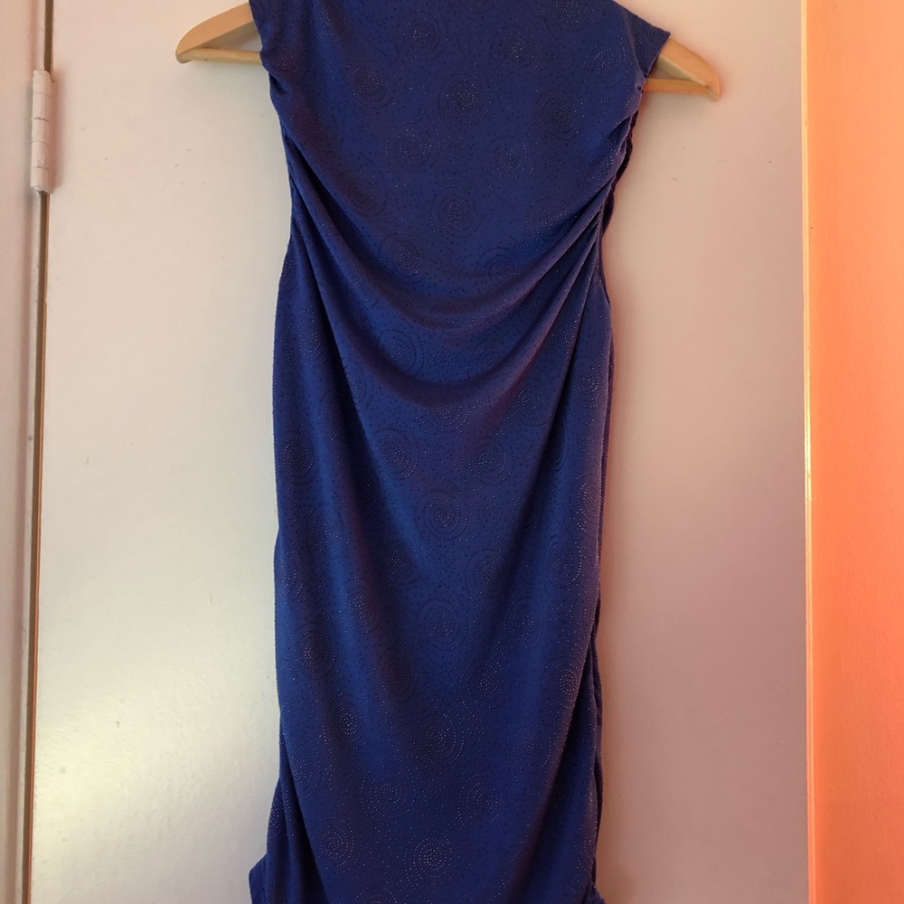 Beautiful starry blue sleeveless shirt. - Picture 2 of 5